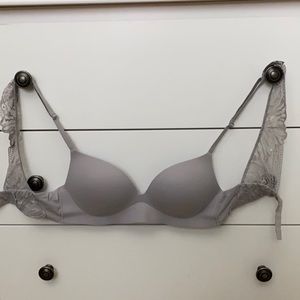 Victoria’s Secret light purple push-up bra size 36B